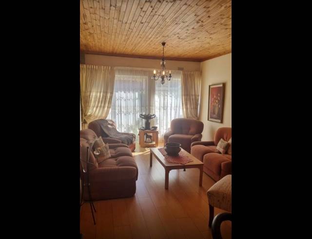 2 BEDROOM HOUSE FOR SALE IN SASOLBURG EXT 11